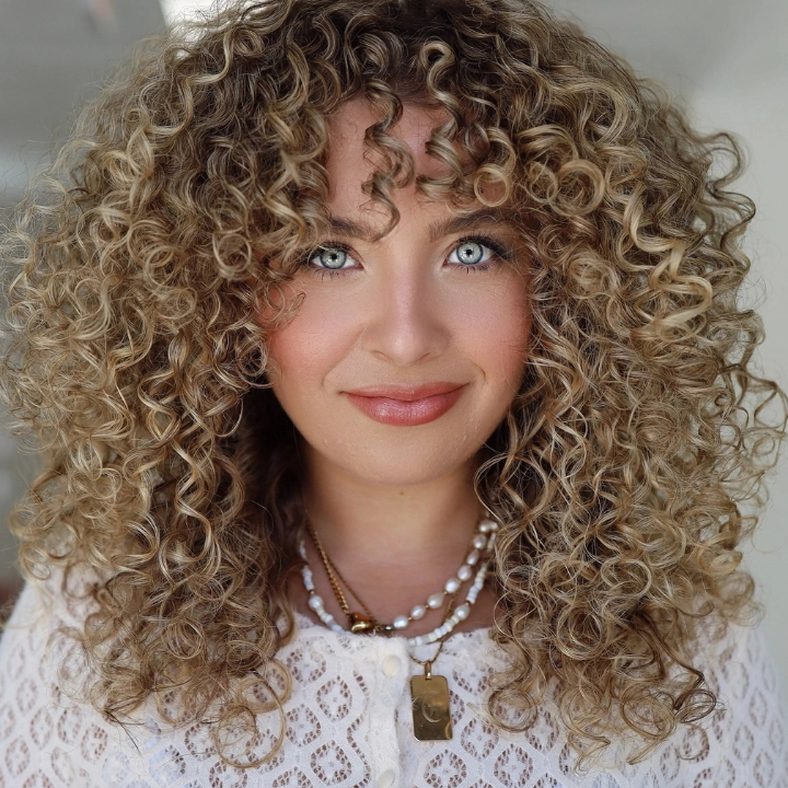 Coupe Cheveux Bouclés Femme