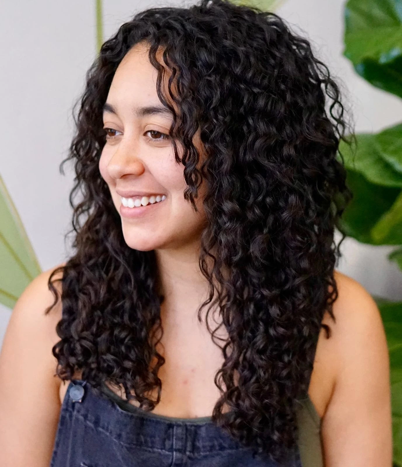 Illustration des types de cheveux bouclés, du type 3A au type 3C, selon la forme et la densité des boucles.